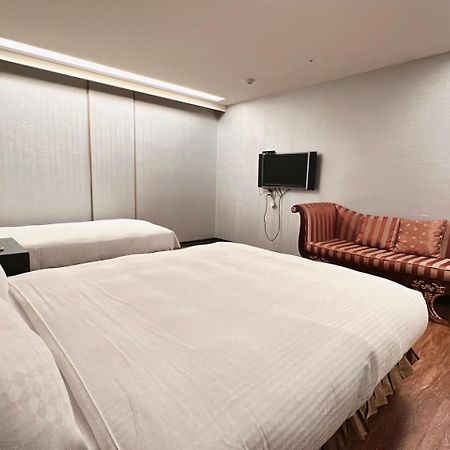 Crystal City Hotel تشونغلي المظهر الخارجي الصورة