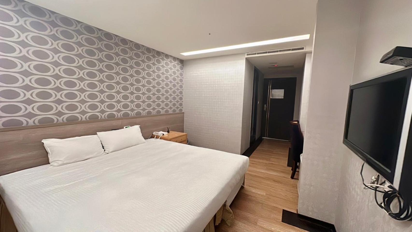 Crystal City Hotel تشونغلي المظهر الخارجي الصورة