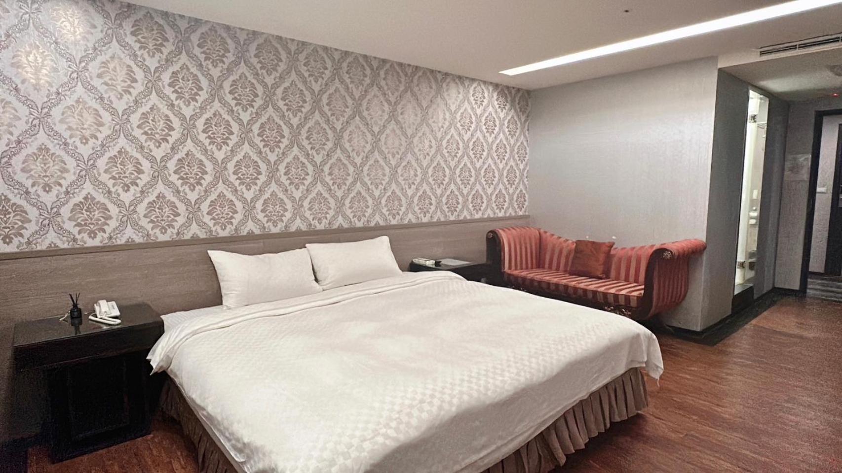 Crystal City Hotel تشونغلي المظهر الخارجي الصورة