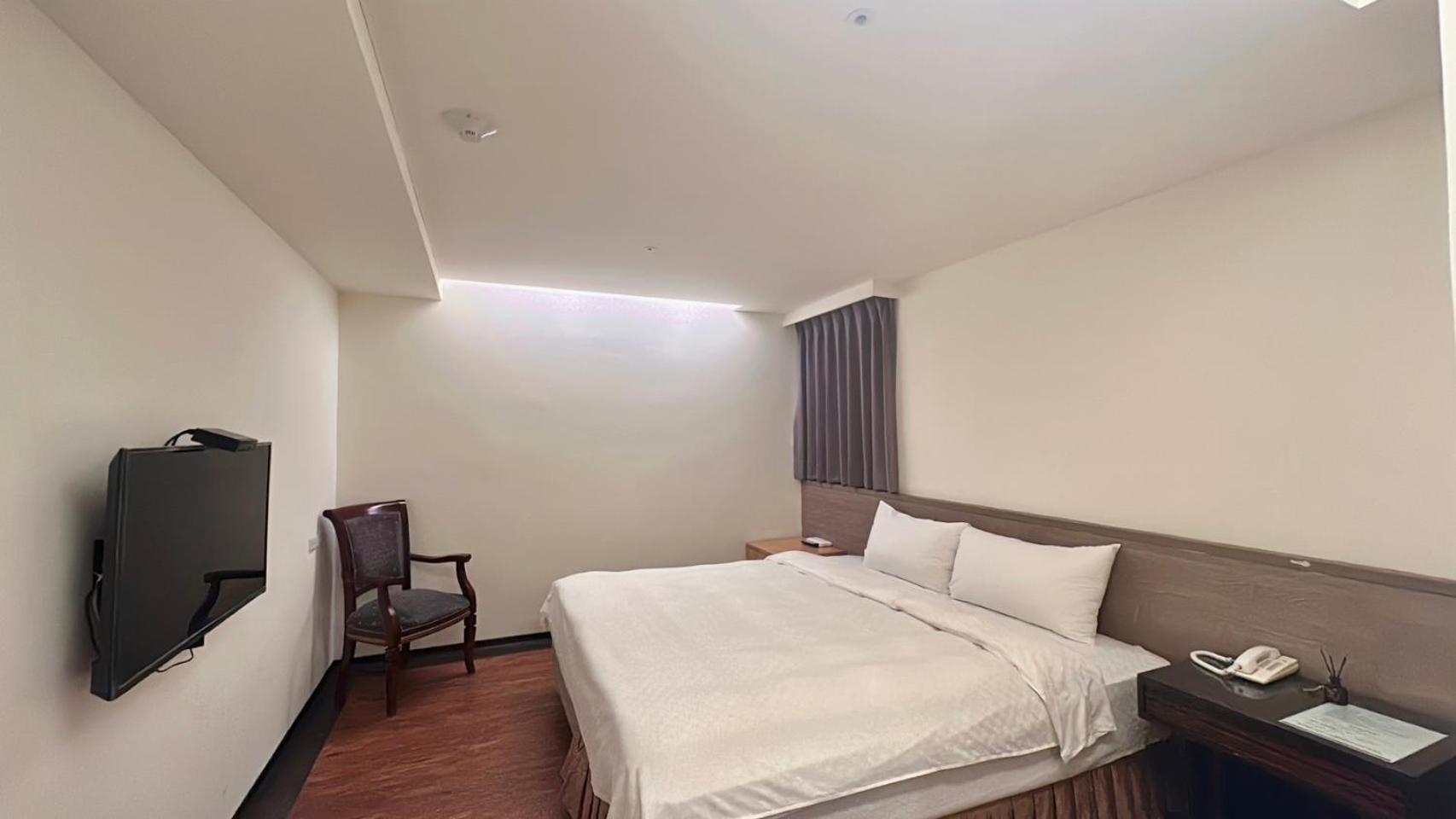 Crystal City Hotel تشونغلي المظهر الخارجي الصورة